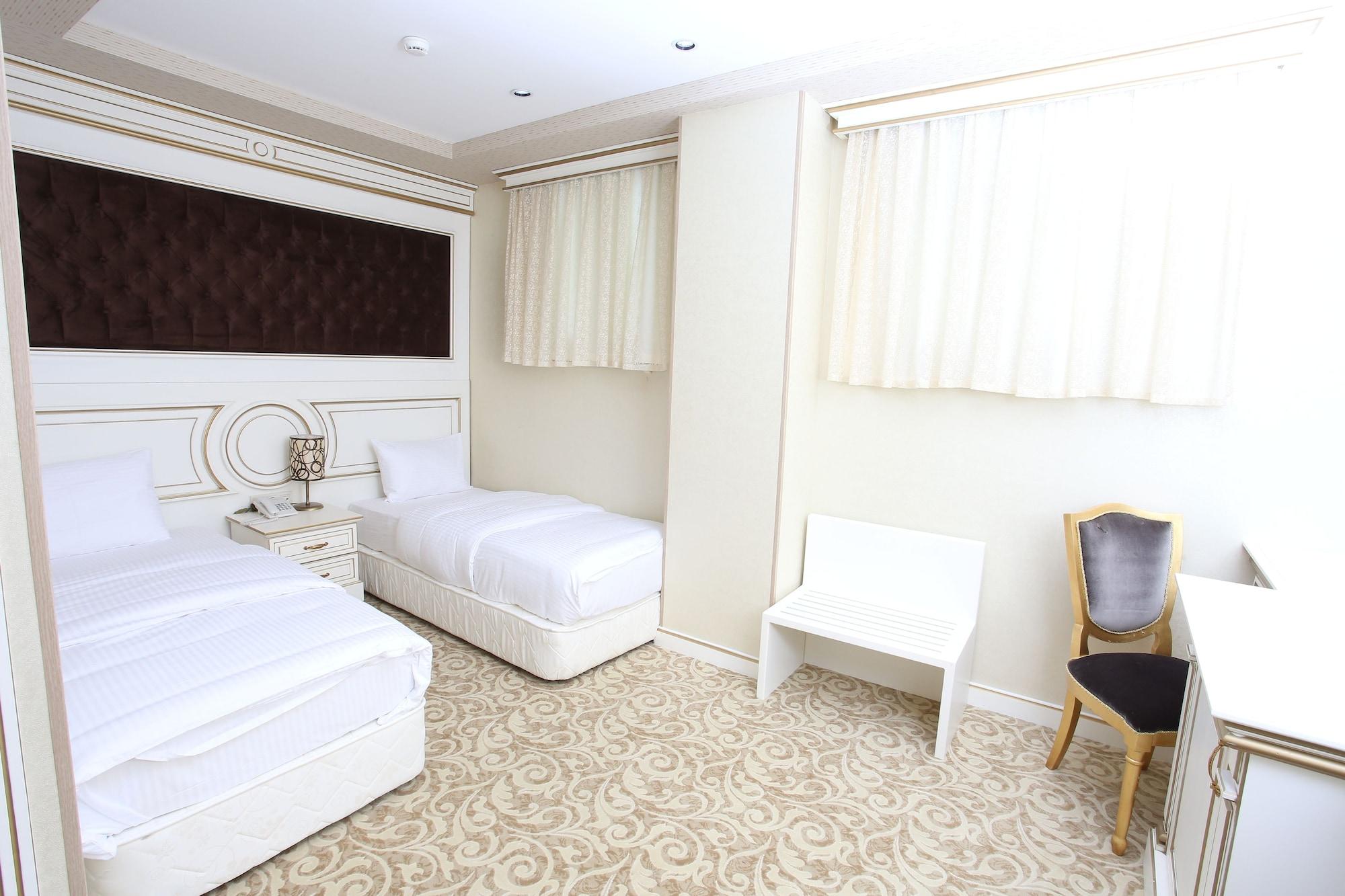 Budget Twin Room,1223448871:JPEG