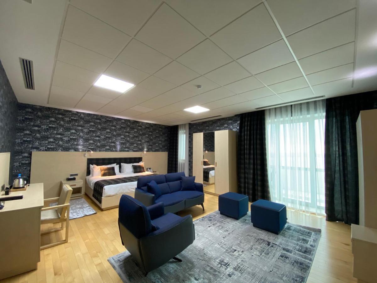 King Room with Balcony,1499798593:JPEG