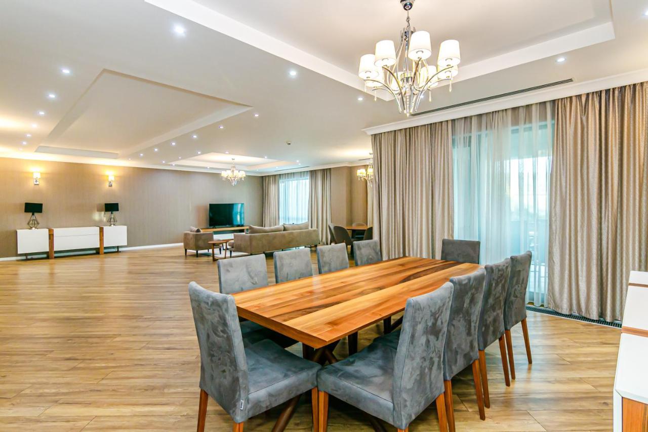 Three-Bedroom Deluxe Apartment