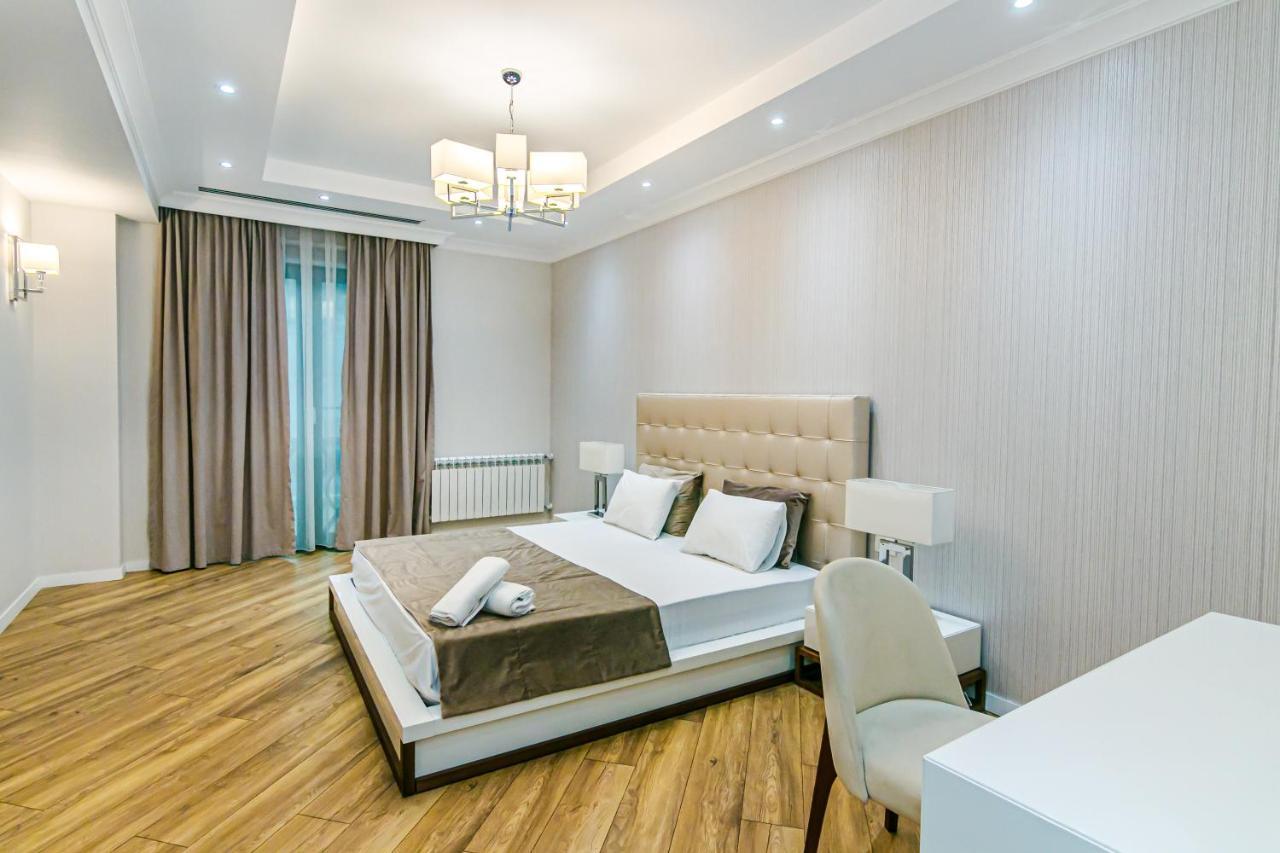 Three-Bedroom Deluxe Apartment
