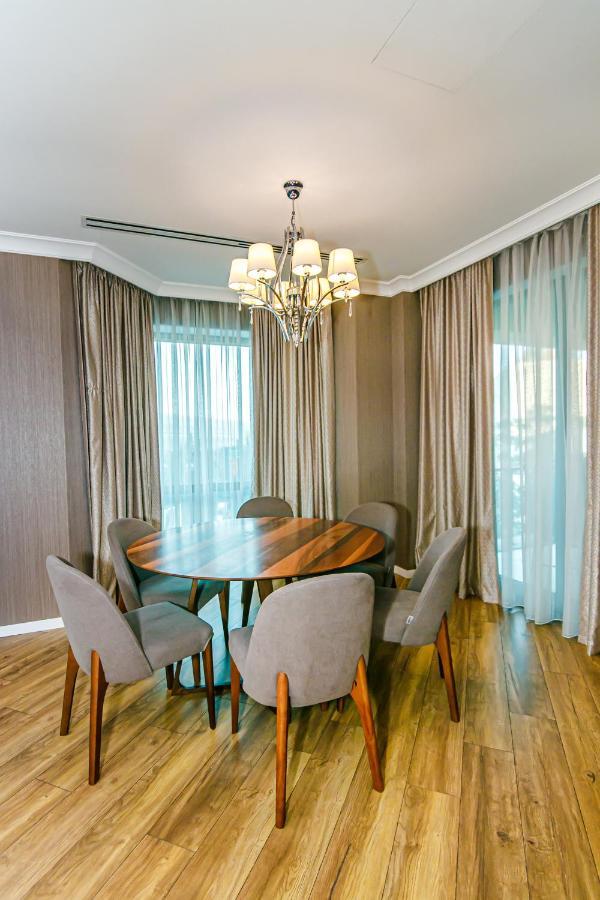 Three-Bedroom Deluxe Apartment