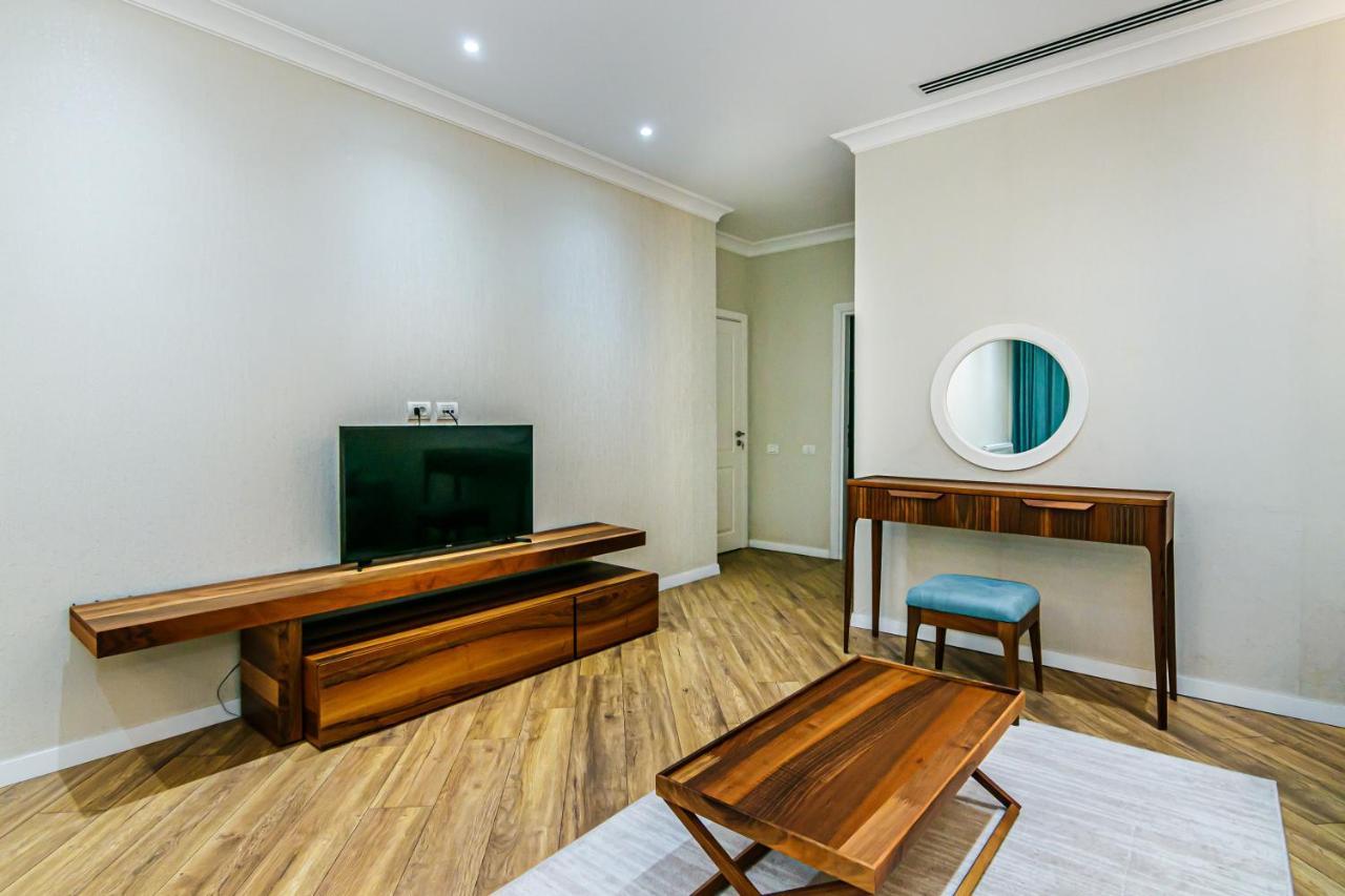 Three-Bedroom Deluxe Apartment