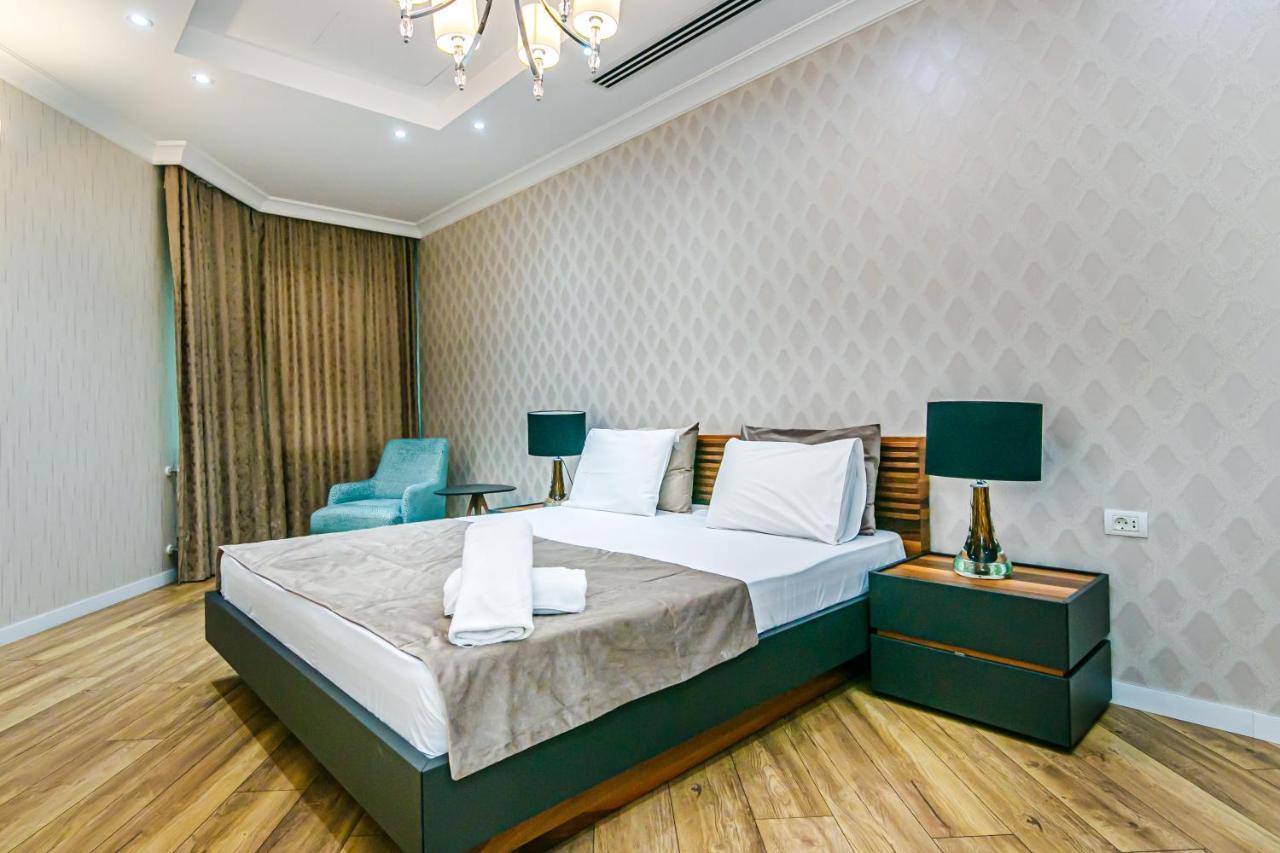 Three-Bedroom Deluxe Apartment