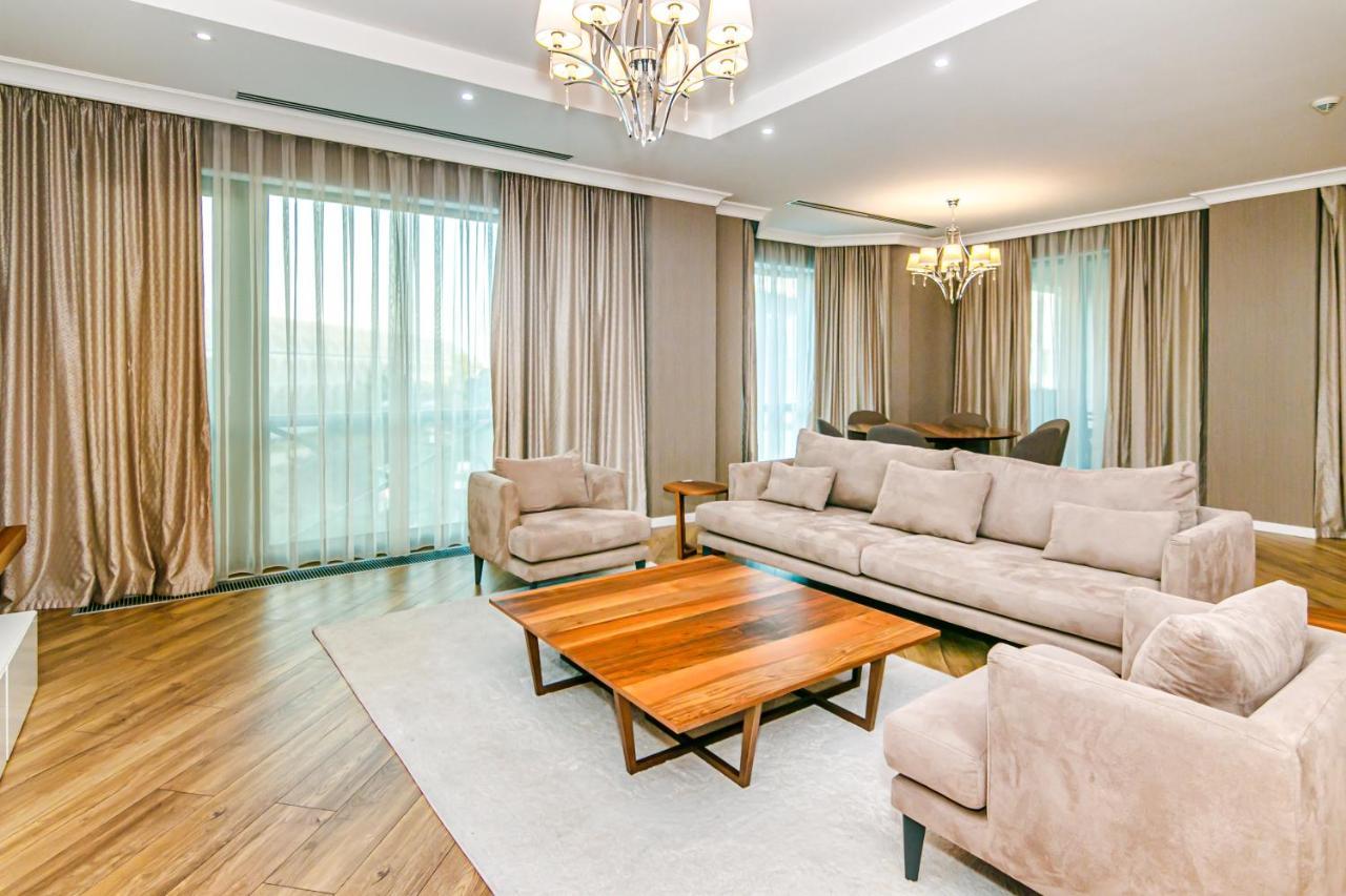Three-Bedroom Deluxe Apartment