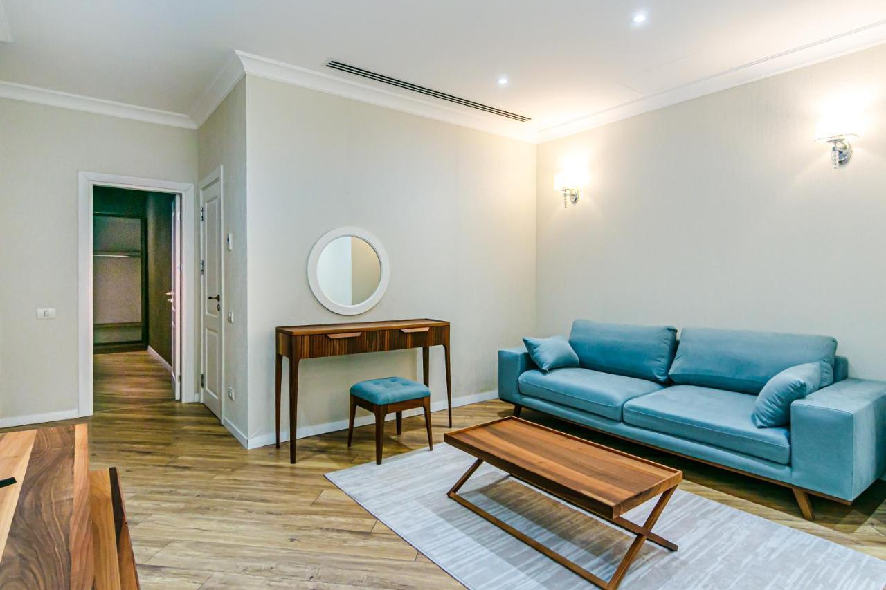 Three-Bedroom Deluxe Apartment