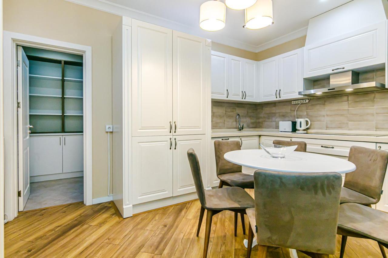 Three-Bedroom Deluxe Apartment