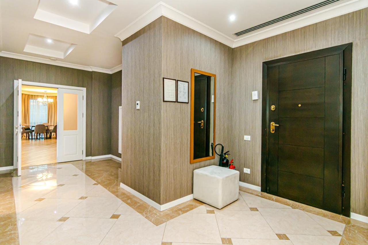 Three-Bedroom Deluxe Apartment