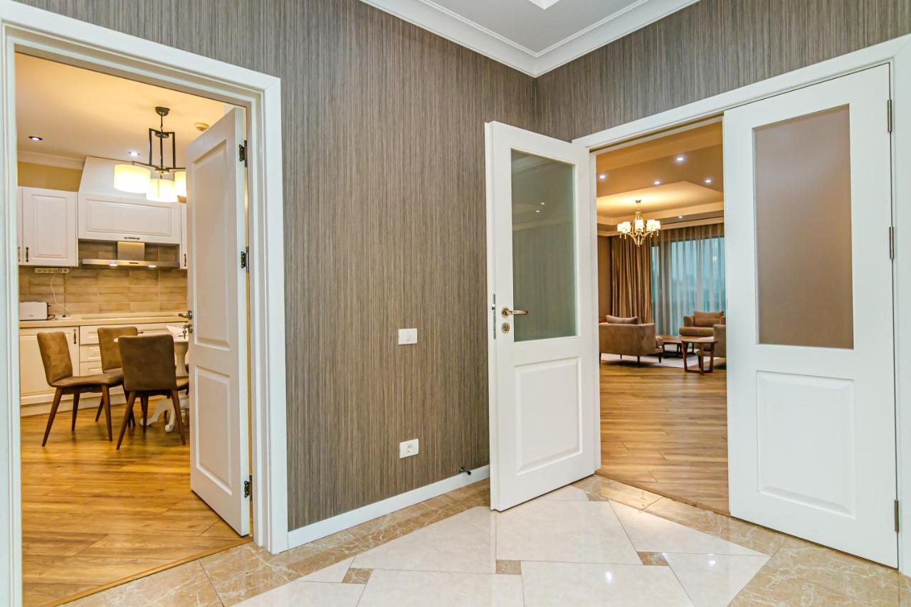 Three-Bedroom Deluxe Apartment