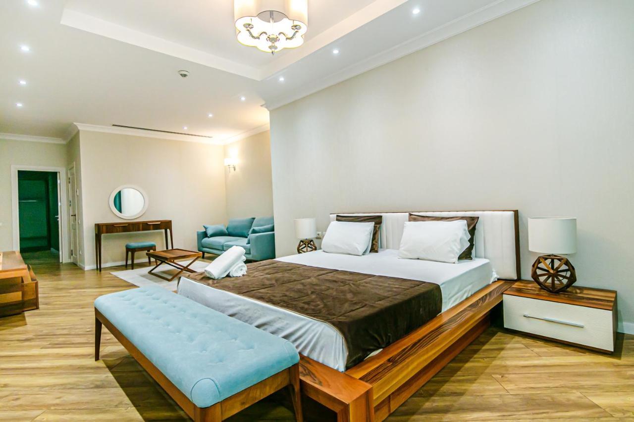Three-Bedroom Deluxe Apartment