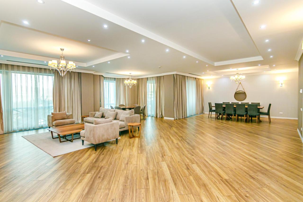 Three-Bedroom Deluxe Apartment