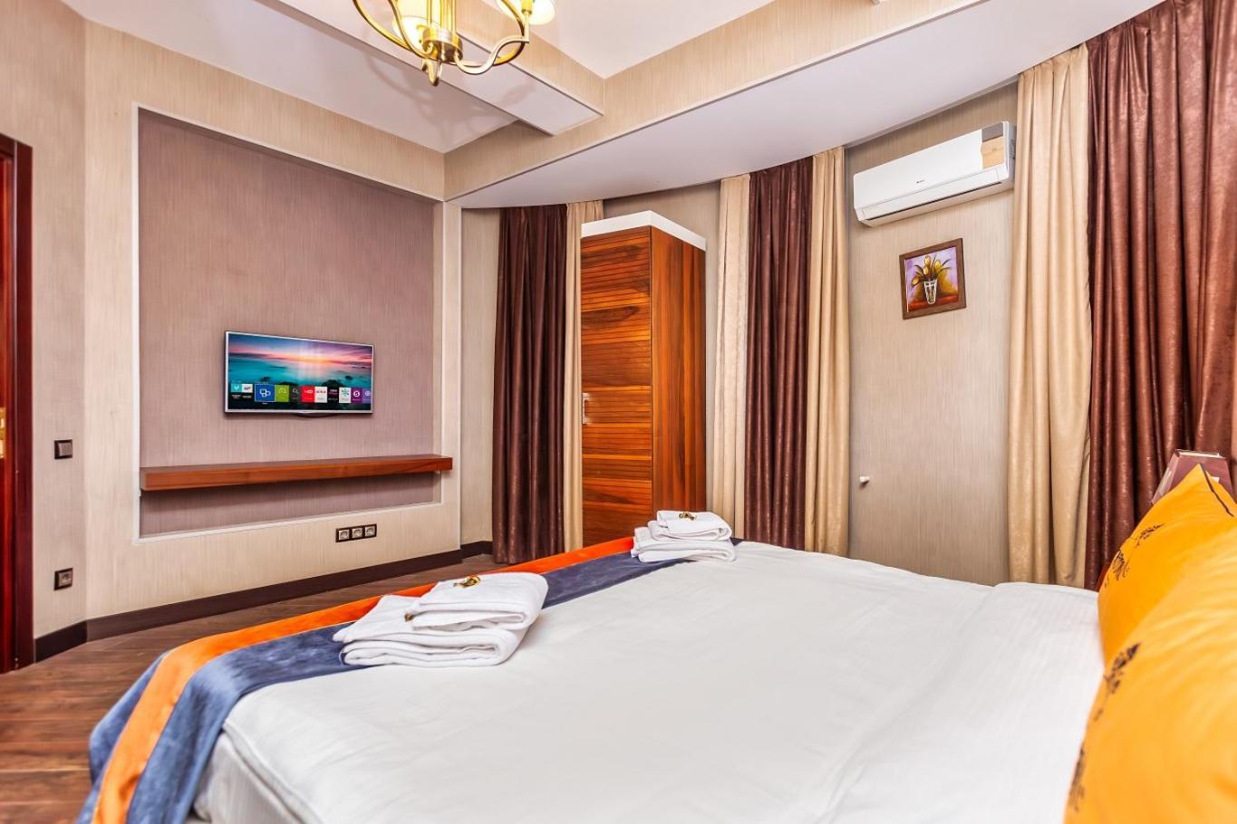 Deluxe Queen Room Two Queen Beds