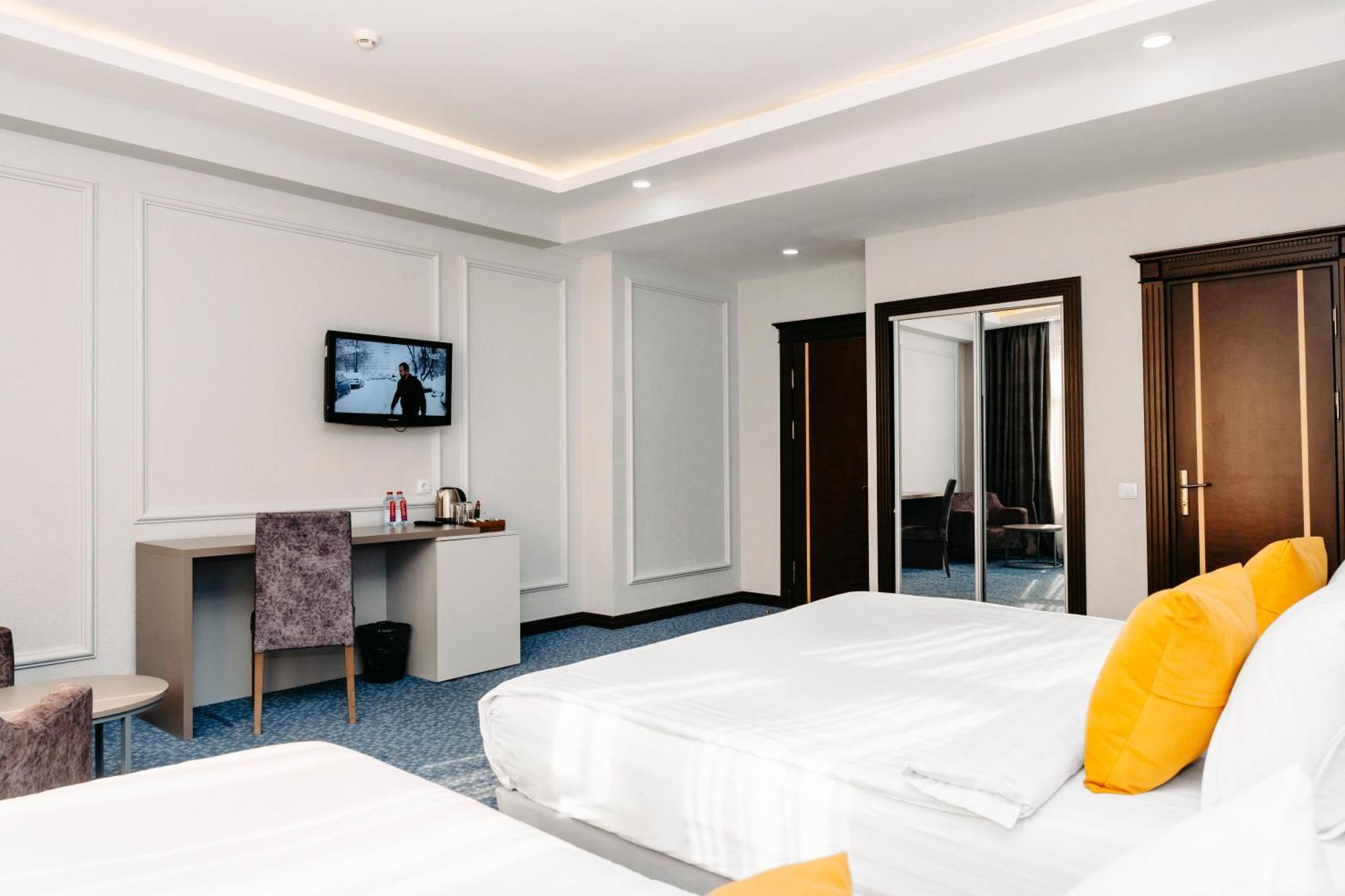 Triple Room,1589576194:JPEG