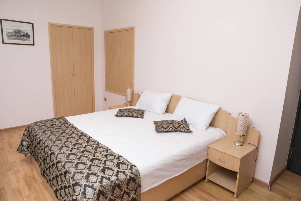 Standard Double Room,450988107:JPEG