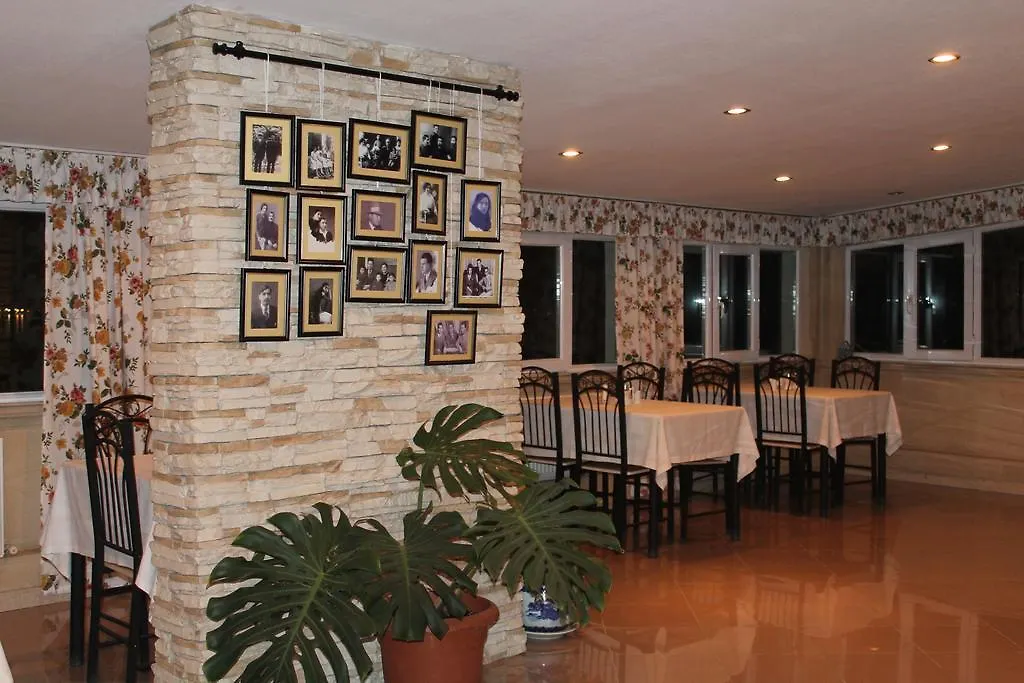 Buta Hotel-1