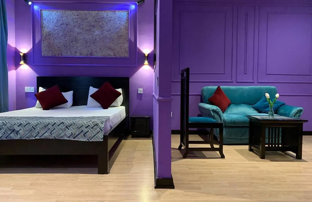 Hazz Hotel-1