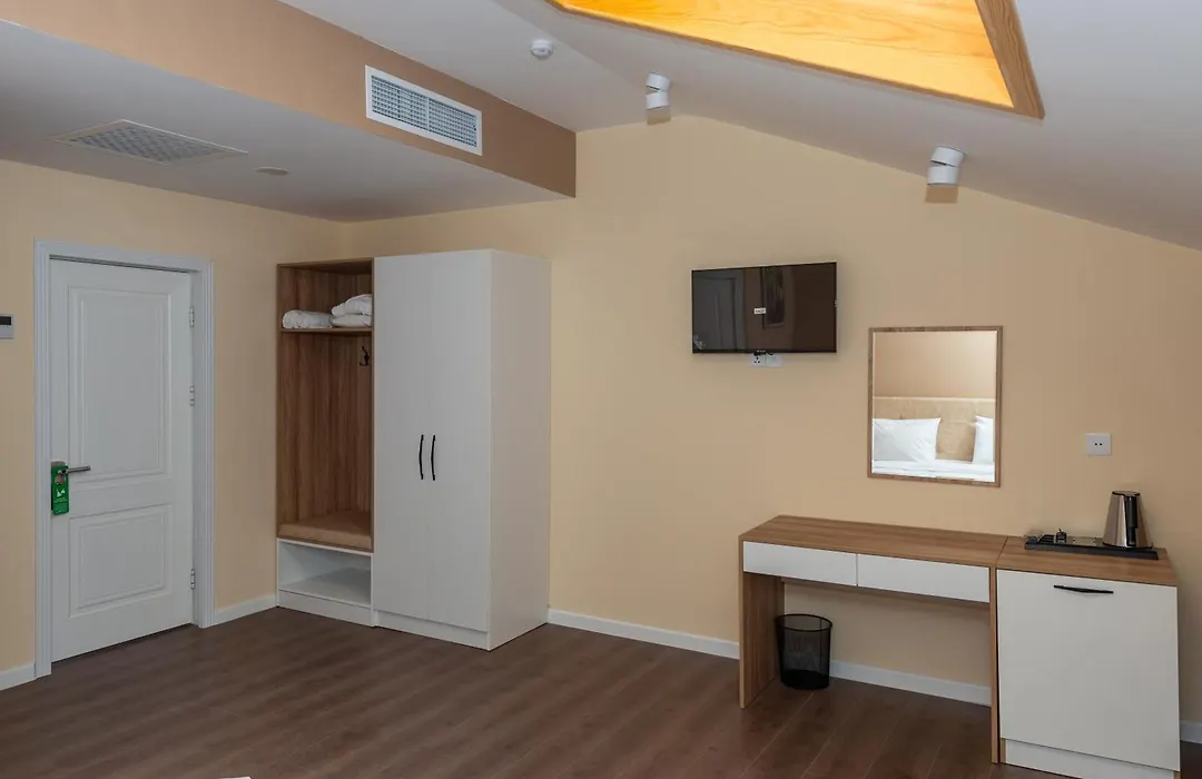 Olf Hotel-1