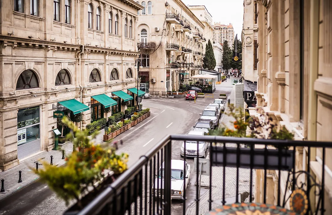 The Merchant Baku-1