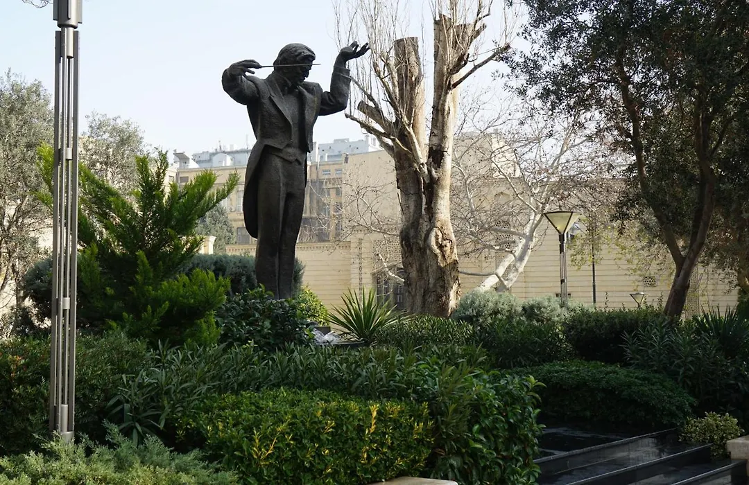 Baku Gardens-1