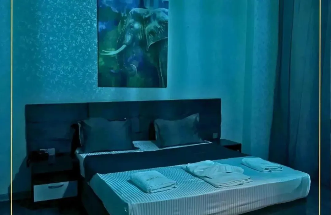 Secret Hotel-1