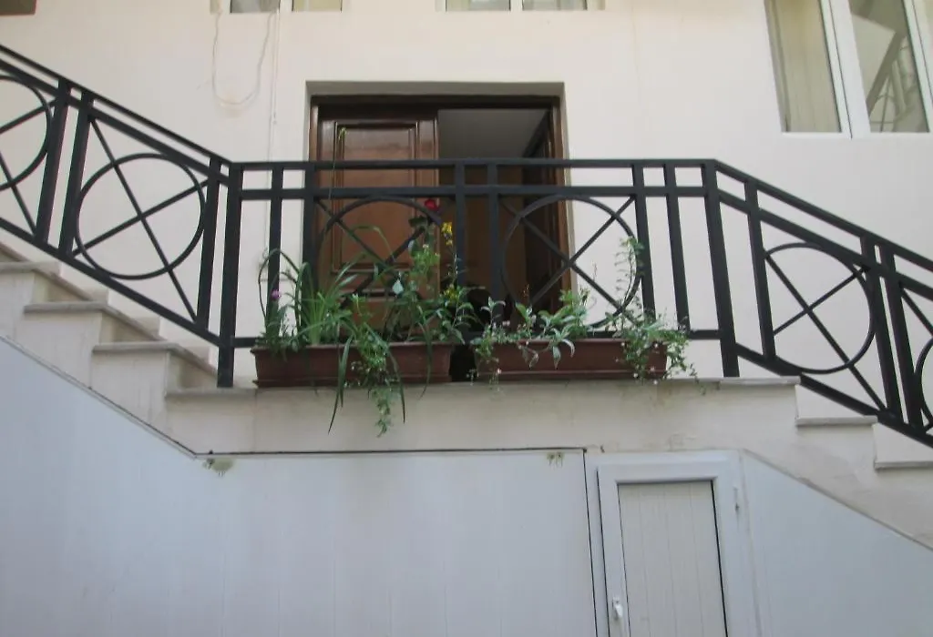Azeri Hotel-1