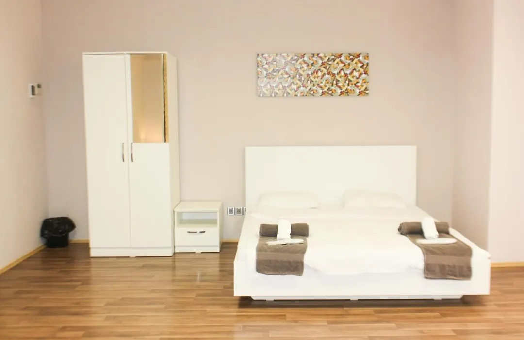Check-In Baku Hotel & Hostel-1