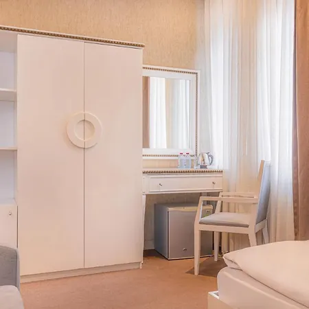Maestro Hotel-3