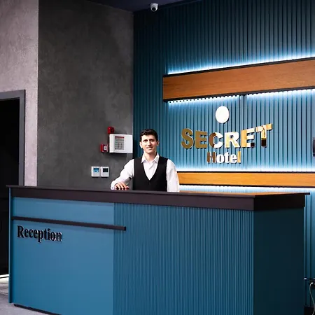 Secret Hotel-3
