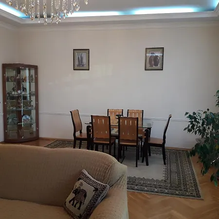 Neftiannikov Avenue Apartment-2