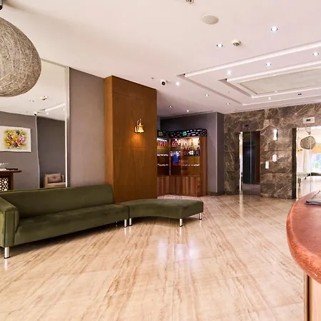 Parkside Hotel & Apartments-3